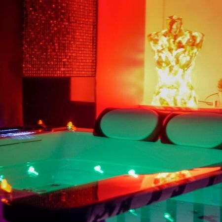 Desir'Oom Bed & Breakfast Cabannes Bagian luar foto