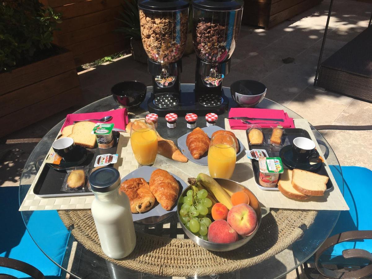 Desir'Oom Bed & Breakfast Cabannes Bagian luar foto